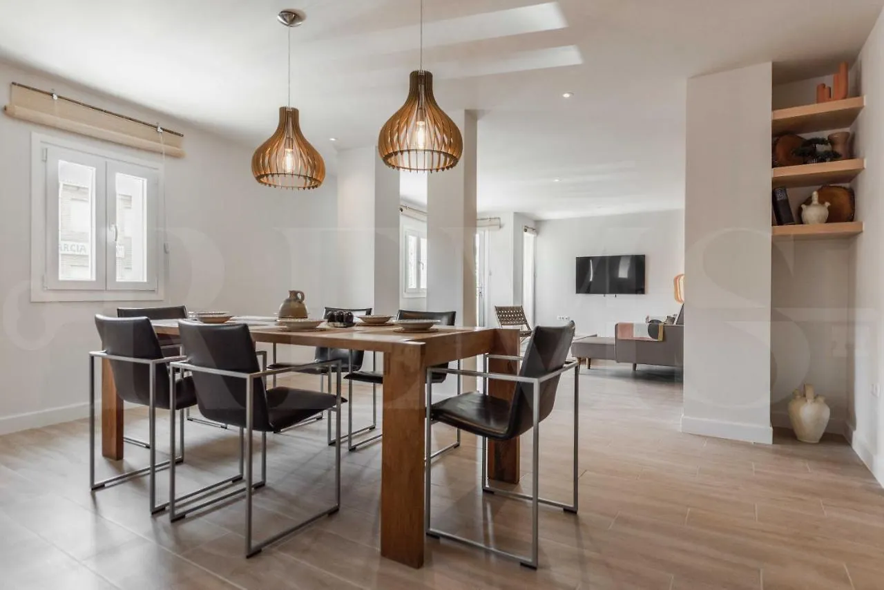 Idyllic And Spacious Apartment With Parking - Center By Rems Màlaga