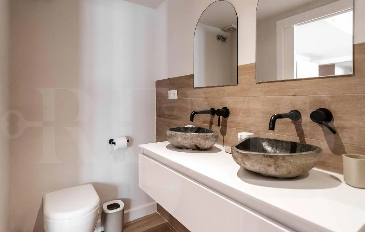 Idyllic And Spacious Apartment With Parking - Center By Rems مالقة