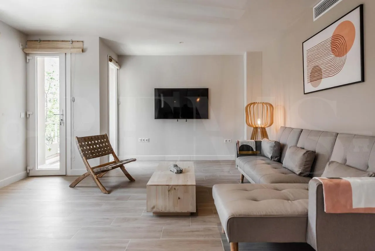 Idyllic And Spacious Apartment With Parking - Center By Rems Málaga