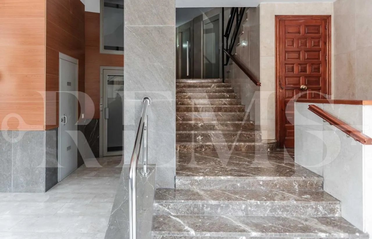 Idyllic And Spacious Apartment With Parking - Center By Rems Málaga