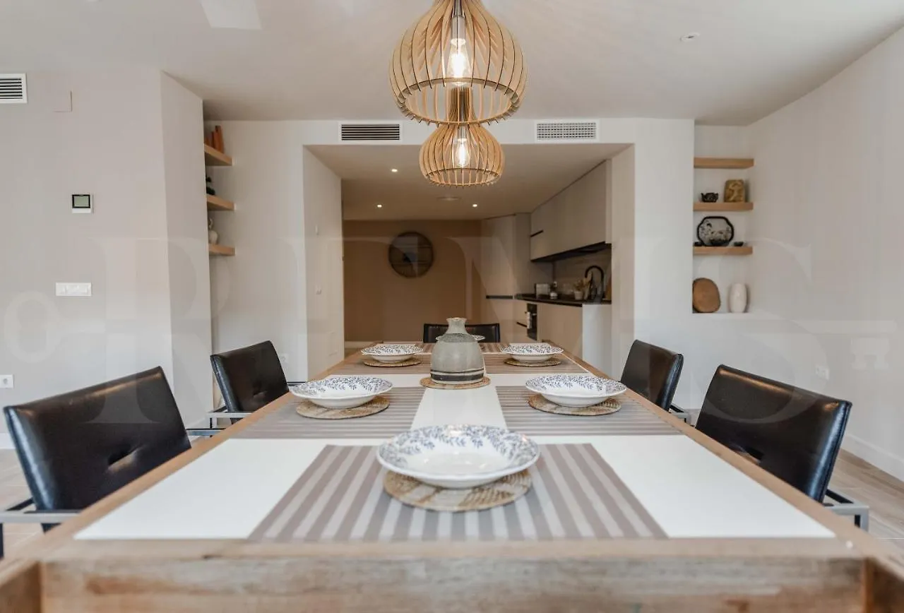Idyllic And Spacious Apartment With Parking - Center By Rems Málaga